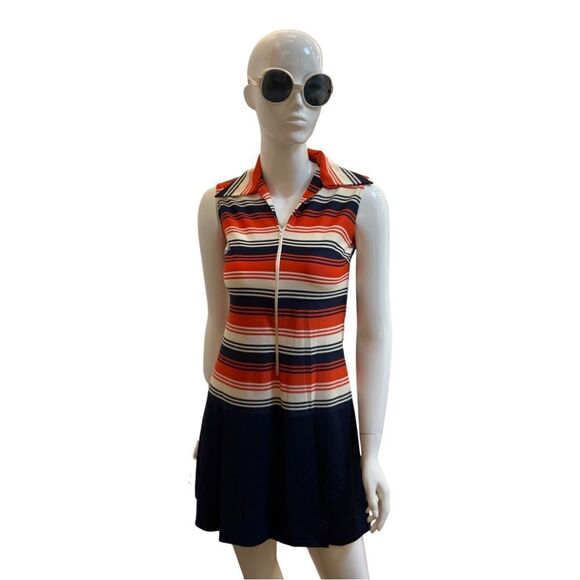 The COOLEST True vintage 1970s Striped Zip Front Pleated Skort Dress - Picture 4 of 12